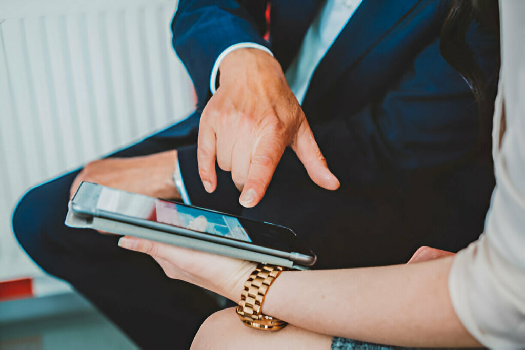 Your Pocket HR Partner: Mobile Recruiting Apps Unveiled